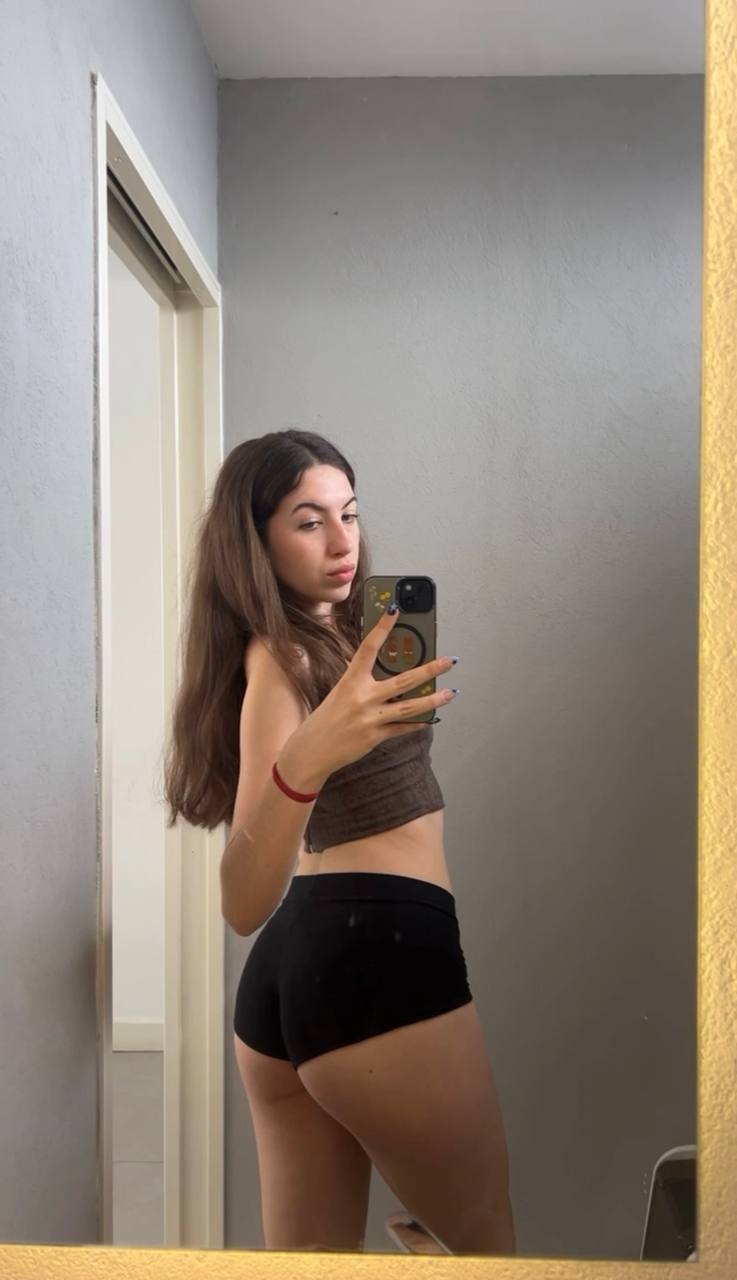 Amber in her underwear in Porto Alegre